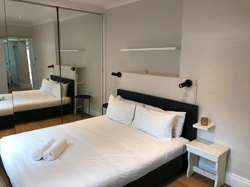 To Let 2 Bedroom Property for Rent in Sea Point Western Cape